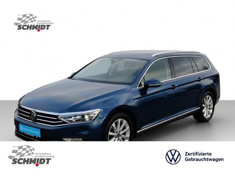 Blau Gebraucht 2022 VW Passat Elegance Kombi | 24.975 € (Fairer Preis) - Bild 1/3