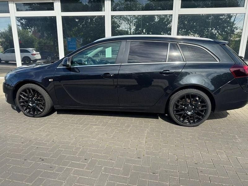 Schwarz Gebraucht 2013 Opel Insignia Business Kombi | 7.750 € (Fairer Preis) - Bild 1/4