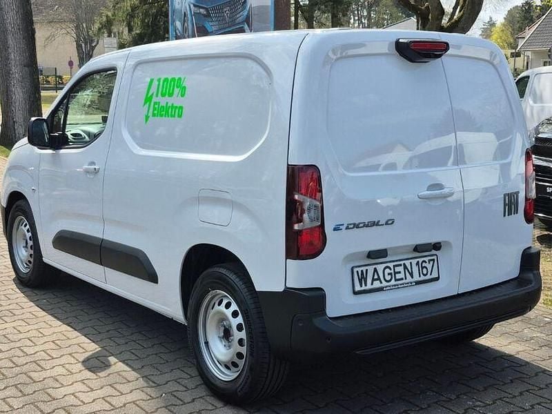Gebraucht Fiat e-Doblò 100 kW (136 PS) 2024 Weiss Van / Kleinbus