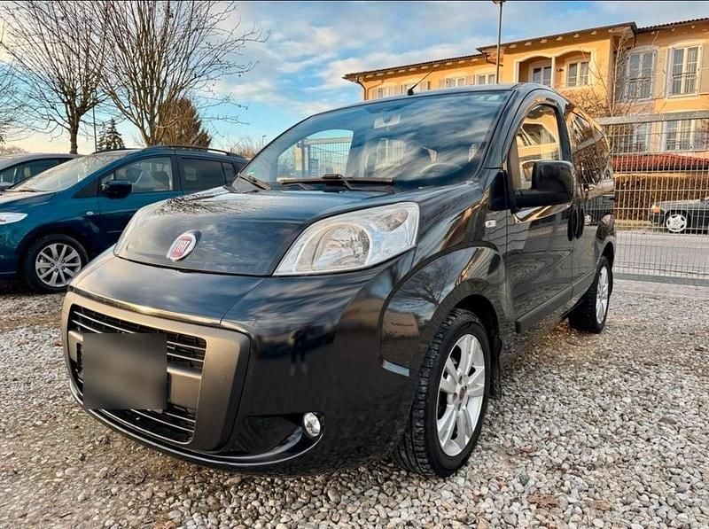 Schwarz Gebraucht 2009 Fiat Qubo Trekking Van / Kleinbus | 2.990 € (Guter Preis) - Bild 1/4