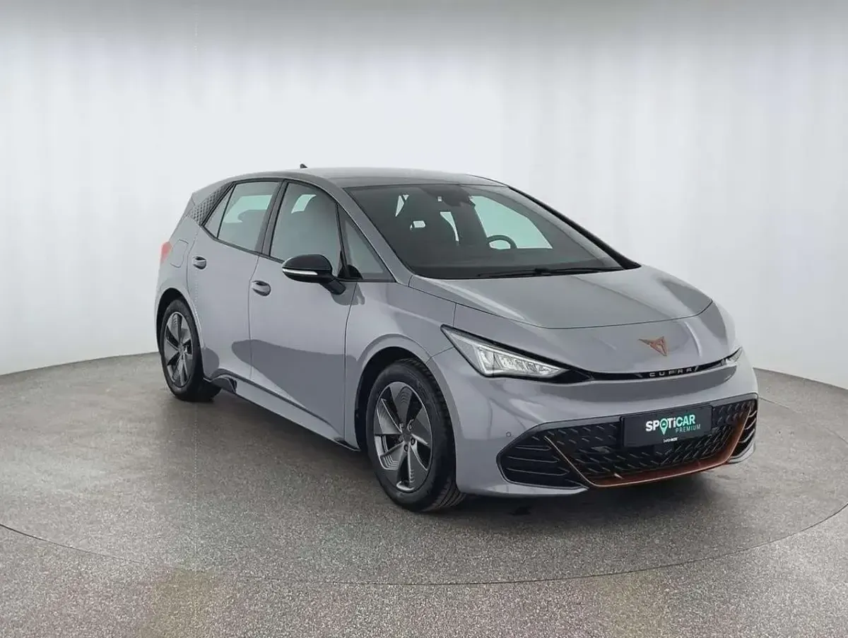 Second-hand Cupra Born Basis 150 kW (204 CP) 2023 Gri Hatchback