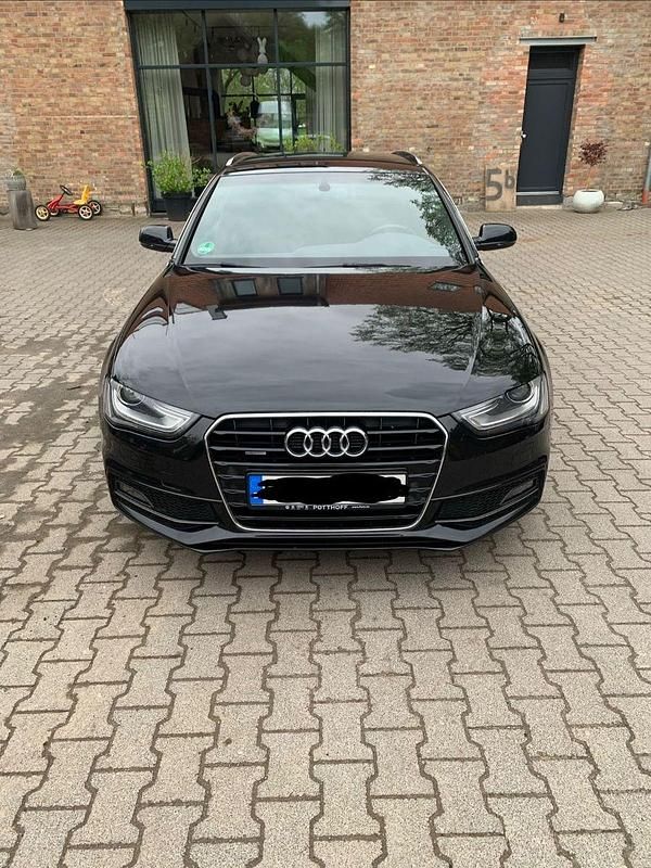 Gebraucht Audi A4 S-Line 177 PS (130 kW) 2013 Schwarz Kombi