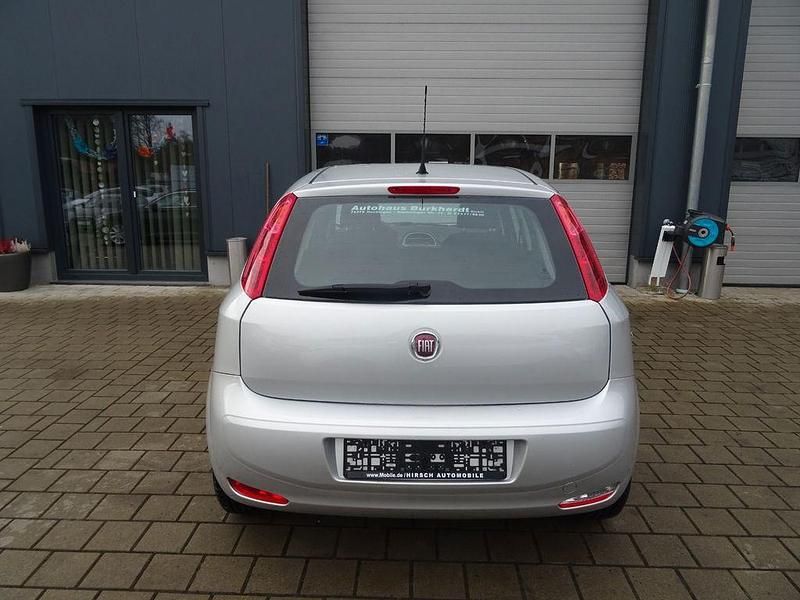 Gebraucht Fiat Punto Basis 69 PS (50 kW) 2018 Silber Kleinwagen