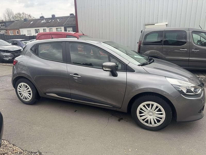Gebraucht Renault Clio IV Dynamique 73 PS (53 kW) 2015 Grau cassiopee Limousine