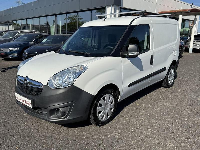 Weiß Gebraucht 2017 Opel Combo Van / Kleinbus | 7.449 € (Guter Preis) - Bild 1/4