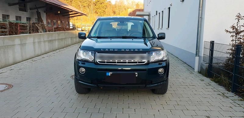 Grün Gebraucht 2013 Land Rover Freelander 2 SUV | 12.500 € - Bild 1/4