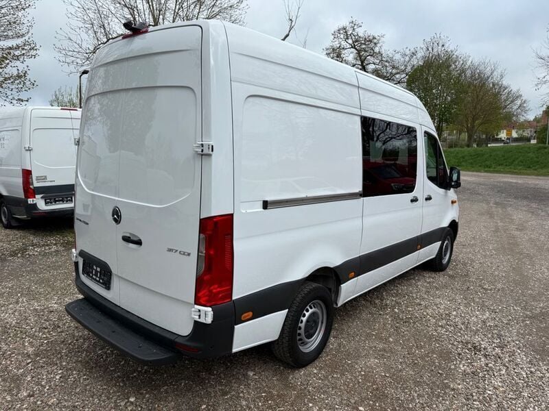 Gebraucht Mercedes Sprinter 170 PS (125 kW) 2023 Arktikweiss Van