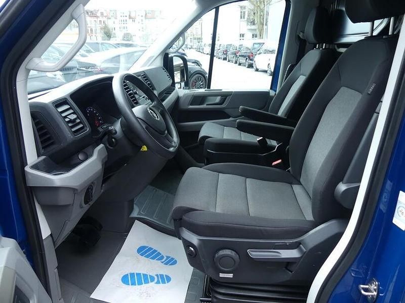 Gebraucht VW Crafter 177 PS (130 kW) 2023 Deep ocean blue Van