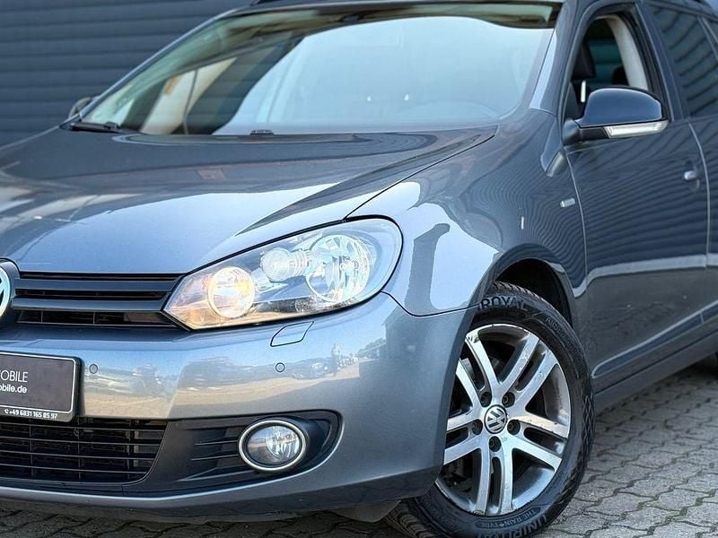 Gebraucht VW Golf VI Match 105 PS (77 kW) 2013 Grau Kleinwagen