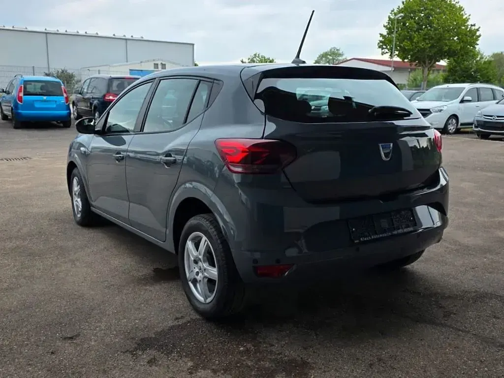Usata Dacia Sandero Expression 91 CV (66 kW) 2024 Grigio Berlina