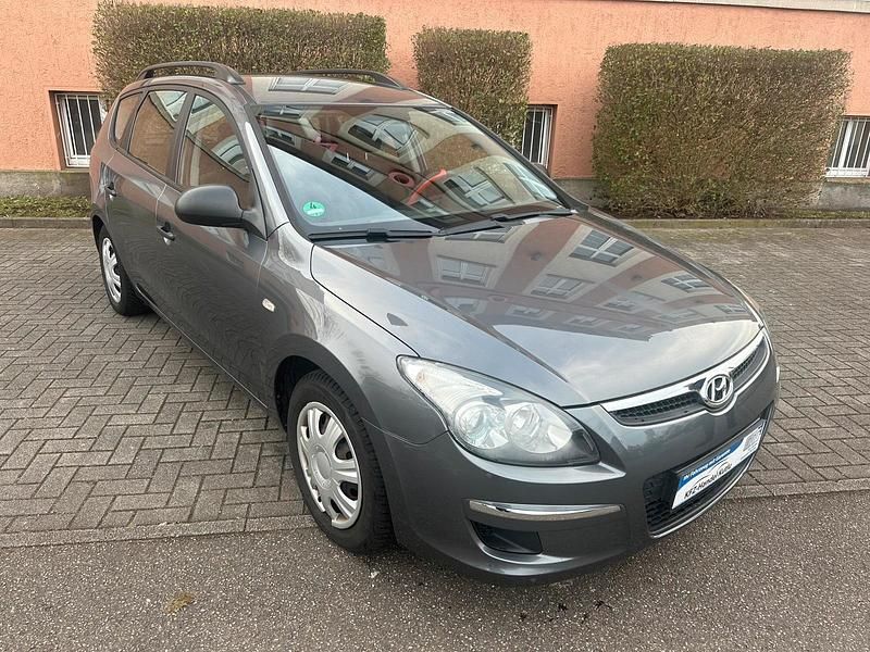Gebraucht Hyundai i30 109 PS (80 kW) 2009 Grau Kombi