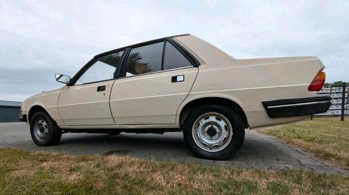 Gebraucht Peugeot 305 65 PS (47 kW) 1983 Beige Limousine