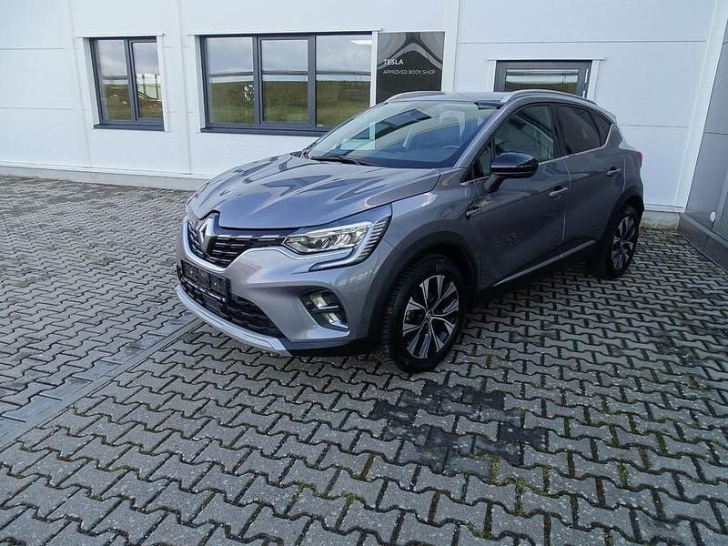 Używany Renault Captur Techno 140 KM (102 kW) 2024 Szary SUV