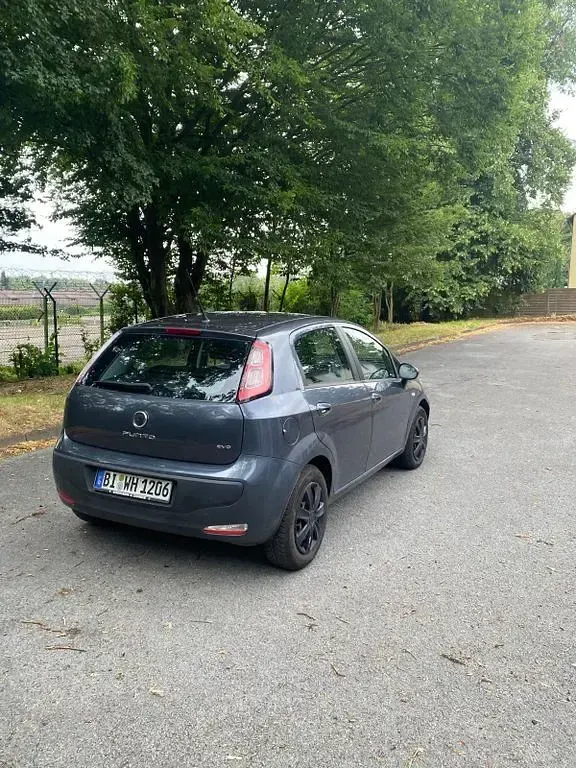 Gebraucht Fiat Punto Evo 65 PS (47 kW) 2010 Blau Kleinwagen