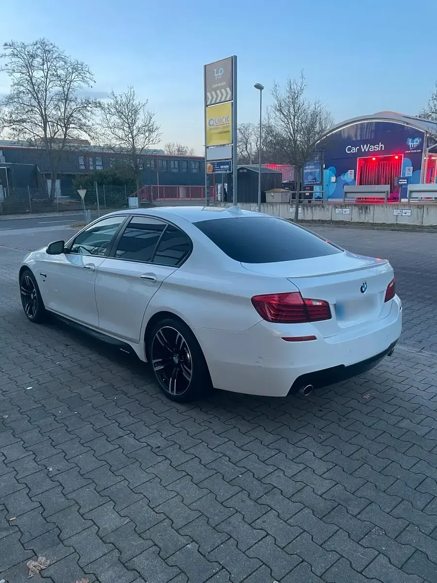 Używany BMW 535 306 KM (225 kW) 2016 Biały Sedan/Limuzyna