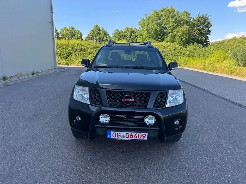 Gebraucht Nissan Navara 231 PS (169 kW) 2014 Schwarz Pickup
