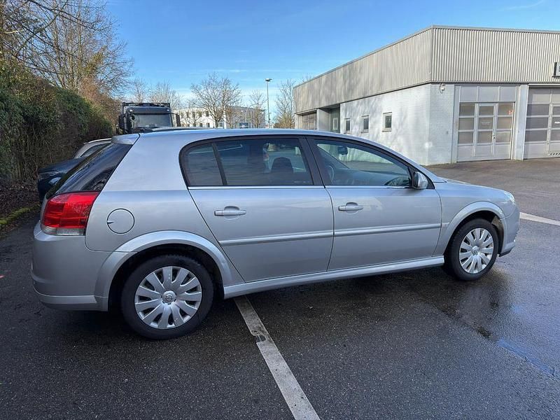 Gebraucht Opel Signum 155 PS (114 kW) 2006 Silber Kleinwagen