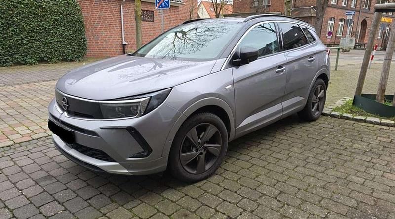 Grau Gebraucht 2023 Opel Grandland X SUV | 24.800 € (Fairer Preis) - Bild 1/4