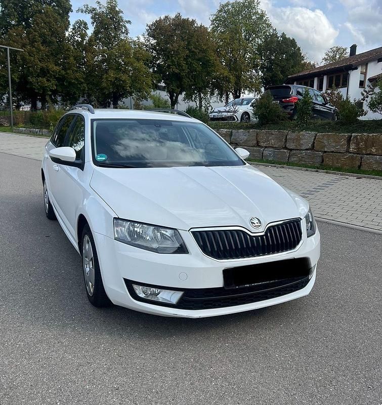 Weiß Gebraucht 2014 Skoda Octavia Kombi | 5.899 € (Superpreis) - Bild 1/4