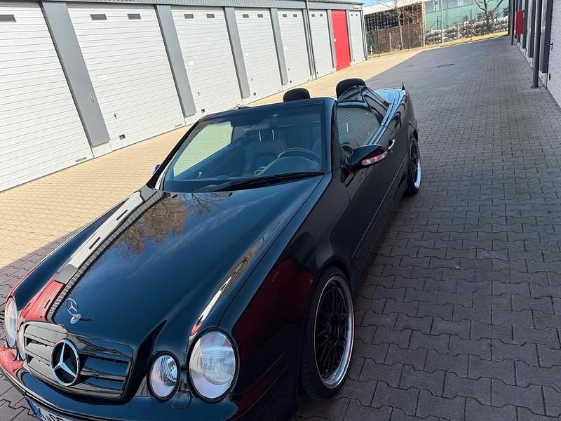 Schwarz Gebraucht 1999 Mercedes CLK320 Cabrio | 8.500 € (Etwas zu teuer) - Bild 1/4