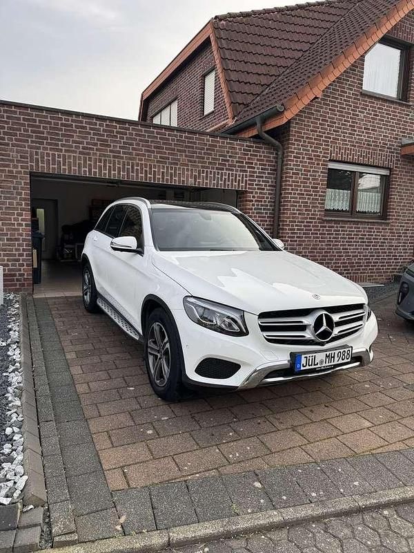 Gebraucht Mercedes GLC250 211 PS (155 kW) 2017 Weiß SUV