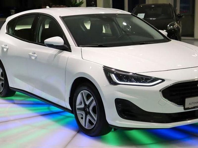 Gebraucht Ford Focus Cool & Connect 120 PS (88 kW) 2022 Andere Limousine