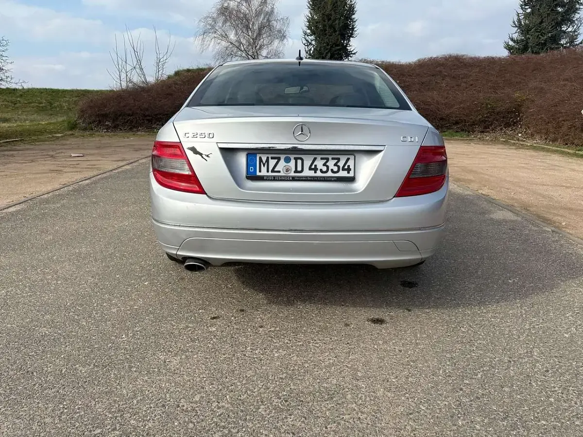Gebraucht Mercedes C250 Avantgarde 204 PS (150 kW) 2009 Limousine