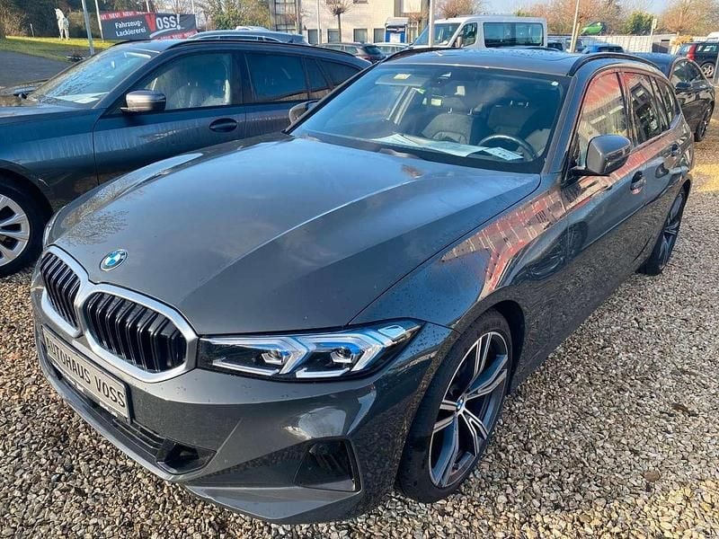 Gebraucht BMW 320e 190 PS (139 kW) 2023 Dravitgrau Kombi