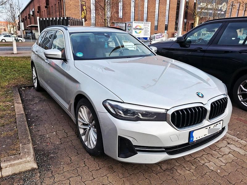 Gebraucht BMW 530 286 PS (210 kW) 2021 Silber Kombi