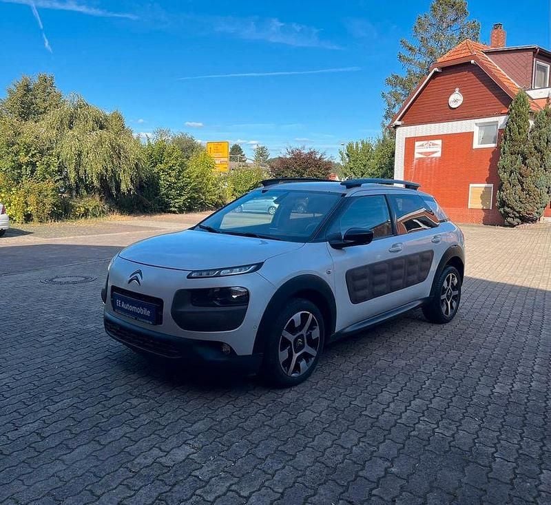 Weiß Gebraucht 2015 Citroën C4 Cactus Shine Edition Kleinwagen | 4.999 € (Superpreis) - Bild 1/4