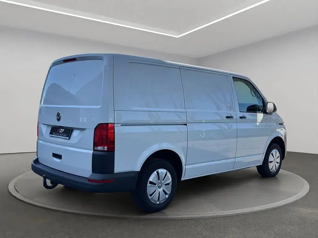 Second-hand VW Transporter 110 CP (80 kW) 2023 Alb Van