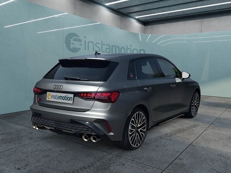 Gebraucht Audi S3 Ambiente 333 PS (244 kW) 2024 Grau Limousine