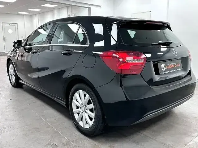 Gebraucht Mercedes A160 102 PS (75 kW) 2015 Schwarz Kleinwagen