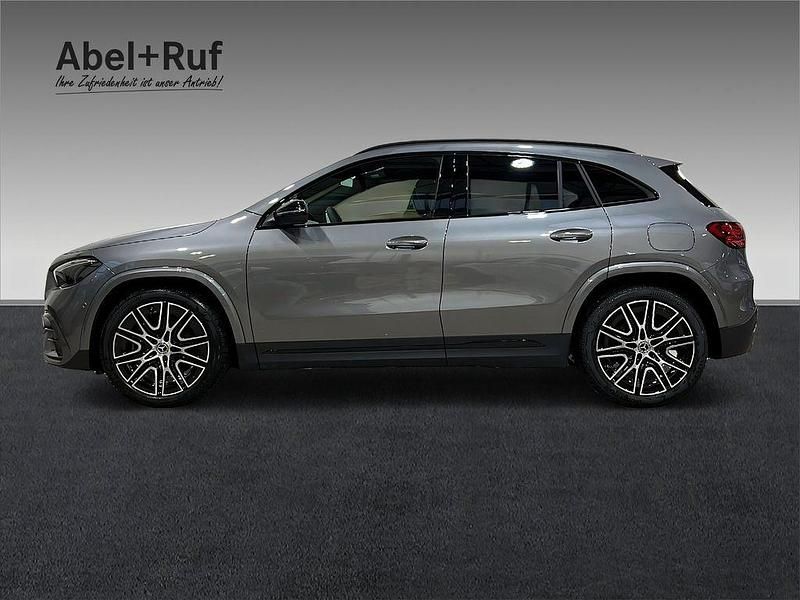 Gebraucht Mercedes GLA200 AMG 163 PS (119 kW) 2025 Grau SUV
