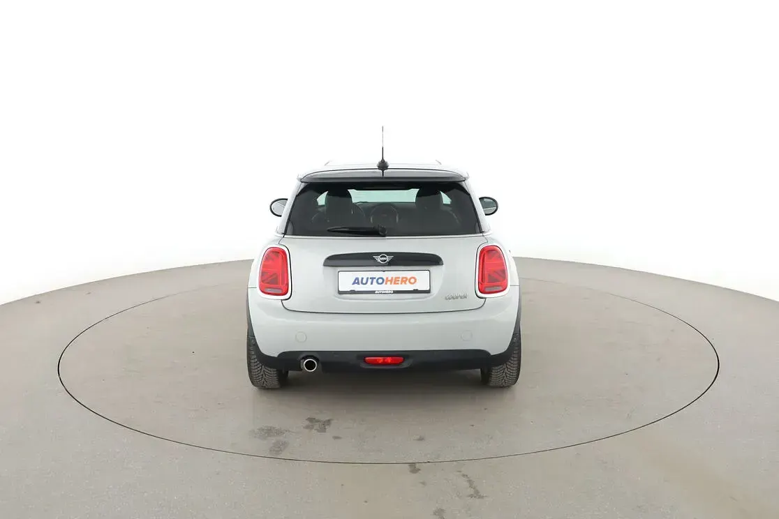 Używany Mini Cooper 2019 Szary Hatchback