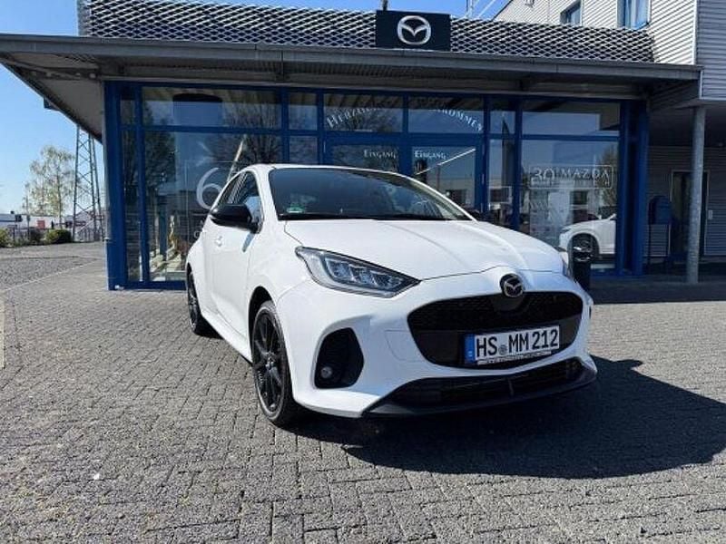 Weiß Gebraucht 2024 Mazda 2 Homura-Line Limousine | 25.500 € (Teuer) - Bild 1/4