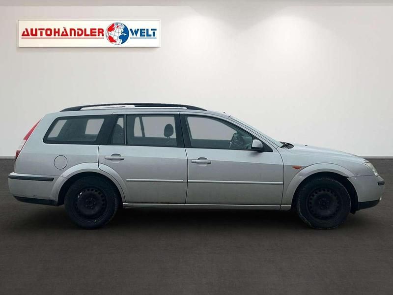 Gebraucht Ford Mondeo Ambiente 125 PS (91 kW) 2001 Silber Kombi