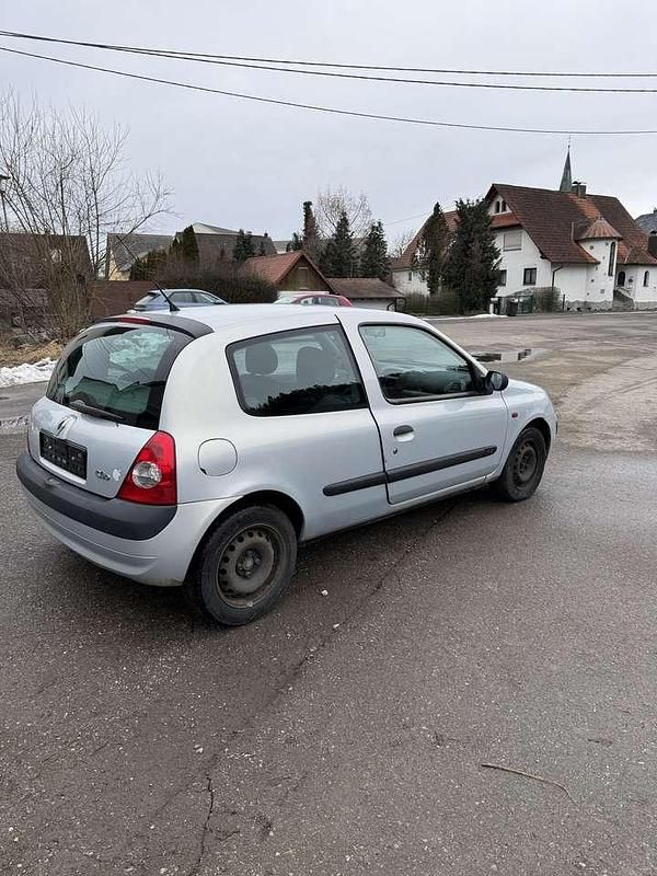 Gebraucht Renault Clio II 75 PS (55 kW) 2001 Limousine