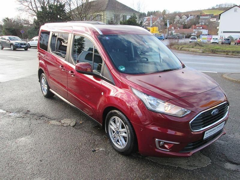 Rot Gebraucht 2019 Ford Tourneo Titanium Van / Kleinbus | 15.900 € (Superpreis) - Bild 1/4