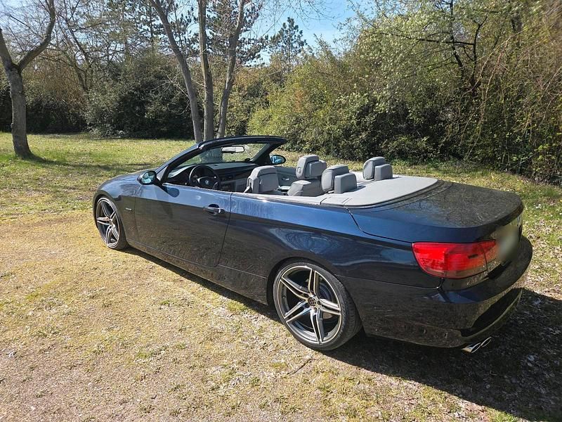 Gebraucht BMW 320 Cabriolet 177 PS (130 kW) 2009 Blau Cabrio