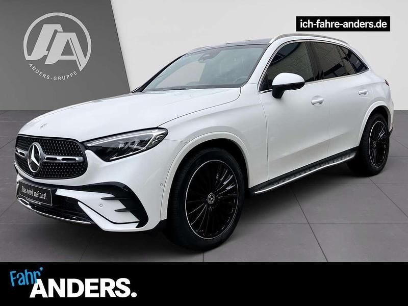 Opalithweiß Gebraucht 2023 Mercedes GLC200 AMG SUV | 55.674 € (Teuer) - Bild 1/2