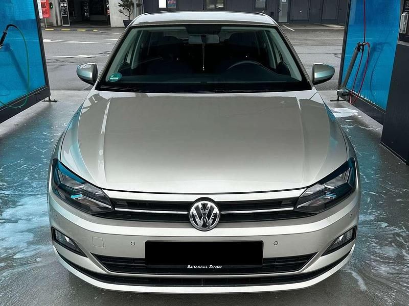 Silber Gebraucht 2018 VW Polo Beats Kleinwagen | 13.800 € (Fairer Preis) - Bild 1/4