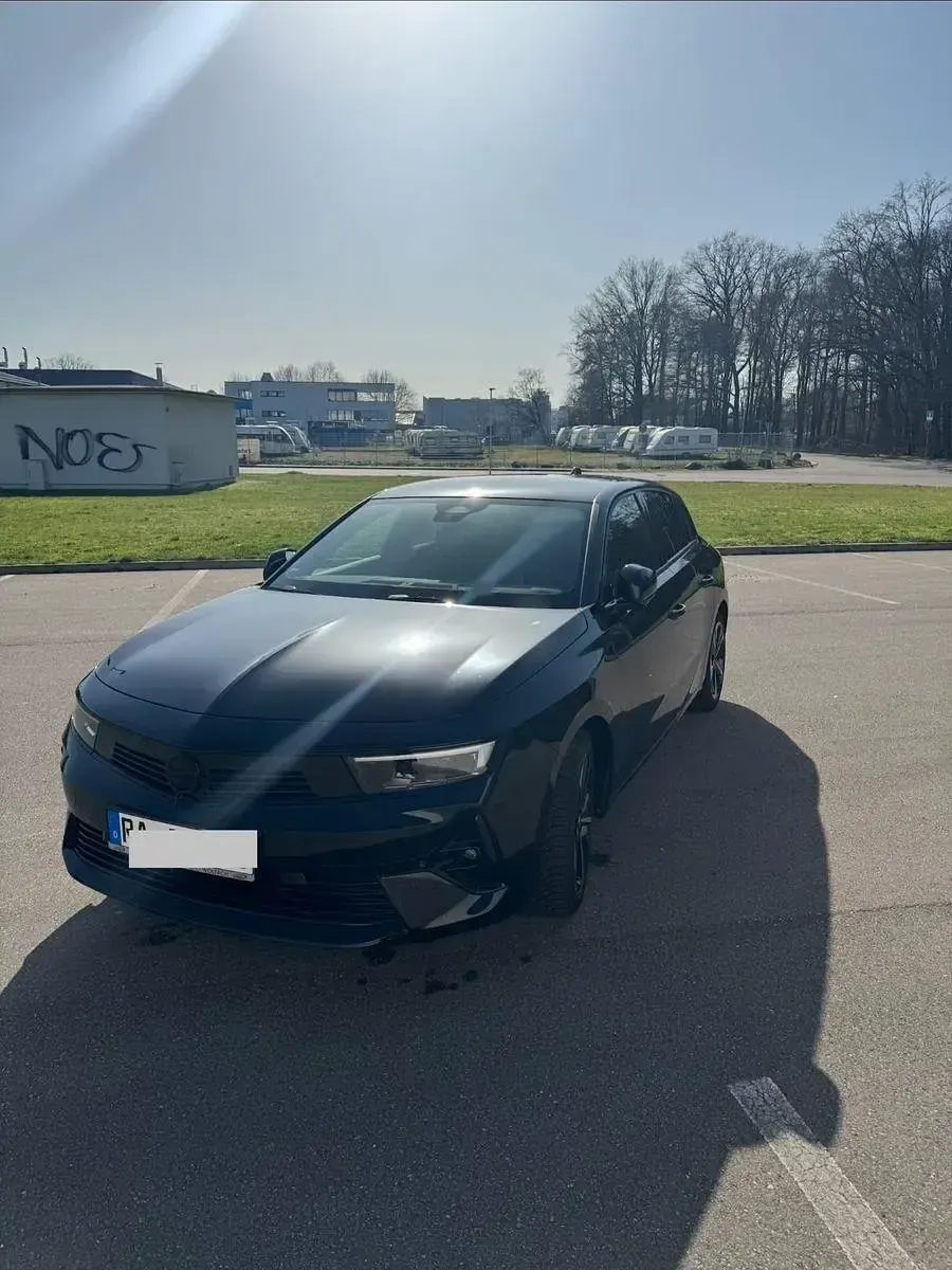 Gebraucht Opel Astra GS Line 131 PS (96 kW) 2024 Schwarz Kleinwagen