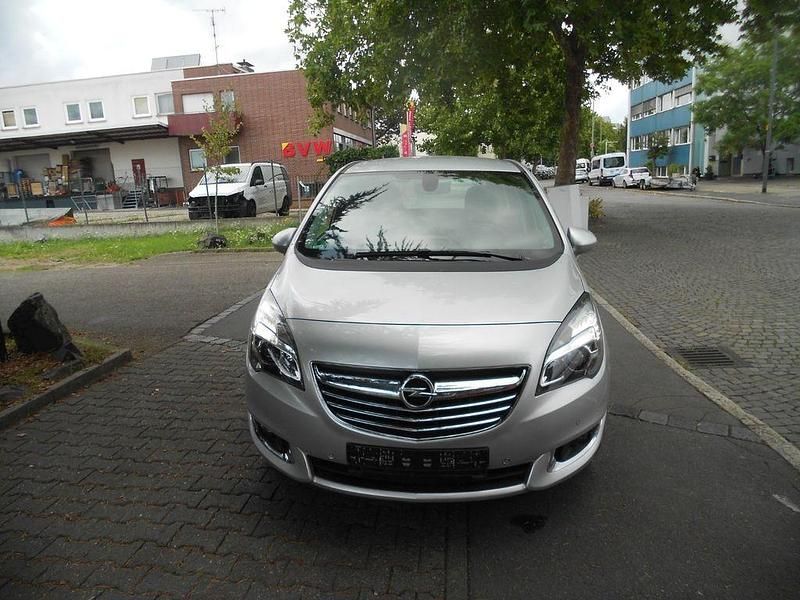 Silber Gebraucht 2015 Opel Meriva Innovation Van / Kleinbus | 7.349 € (Fairer Preis) - Bild 1/4