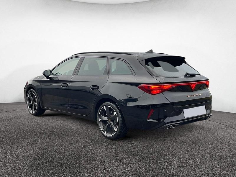 Gebraucht Cupra Leon 150 PS (110 kW) 2025 Mitternachtsschwarz Limousine