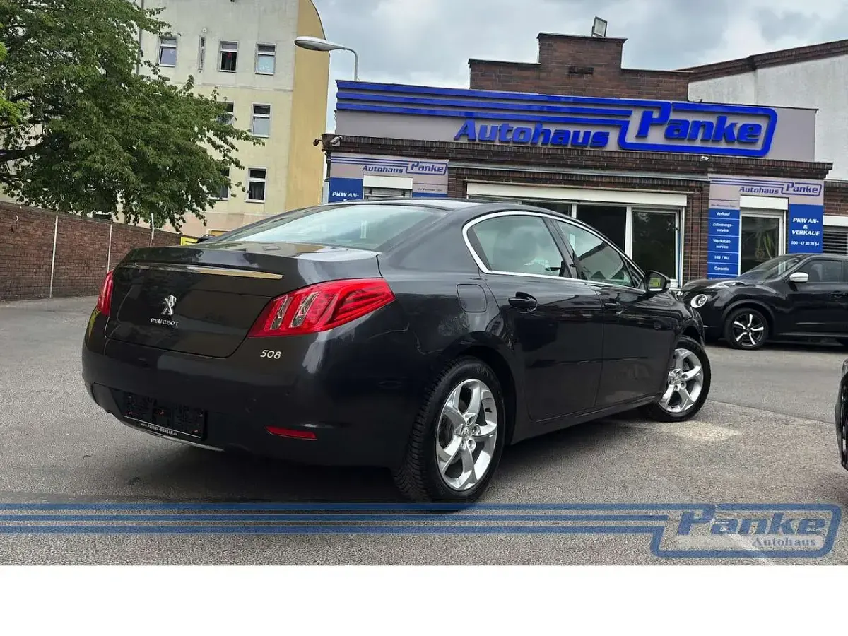 Gebraucht Peugeot 508 Active 156 PS (114 kW) 2014 Grau Limousine