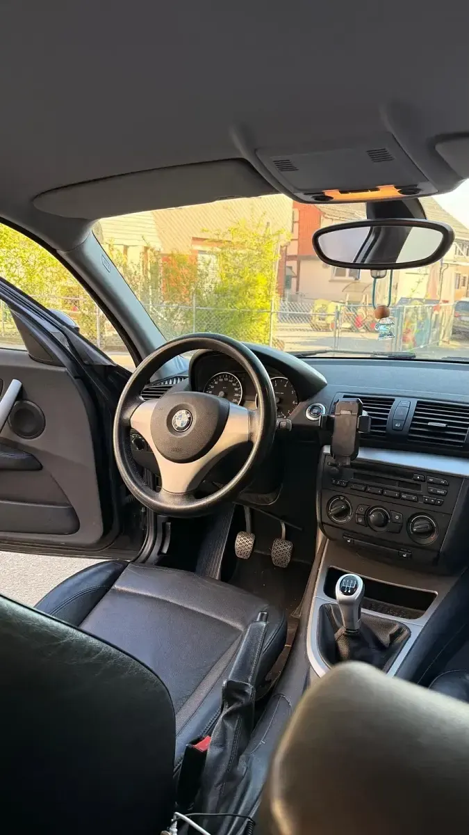 Gebraucht BMW 116 116 PS (85 kW) 2005 Schwarz Kleinwagen