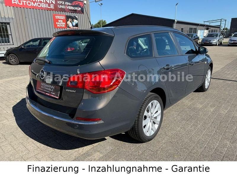 Gebraucht Opel Astra Active 140 PS (102 kW) 2013 Grau Kombi
