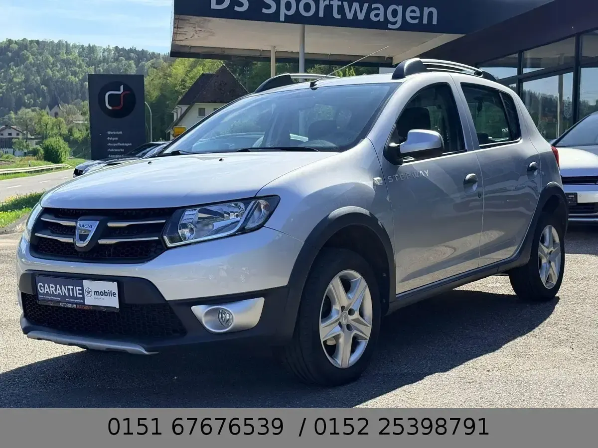 Gebraucht Dacia Sandero Prestige 90 PS (66 kW) 2013 Silber SUV