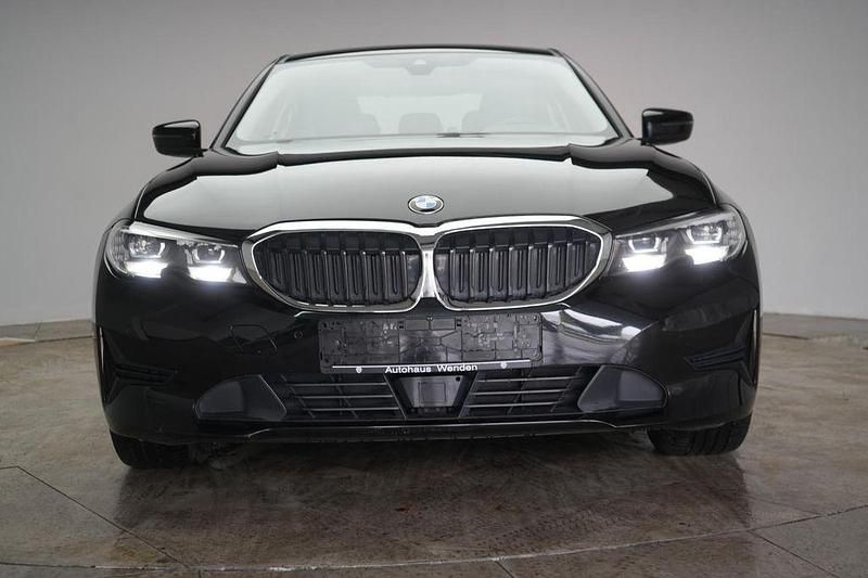 Gebraucht BMW 320 Advantage 190 PS (139 kW) 2021 Schwarz Limousine